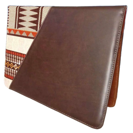Porte-Document En Cuir Avec Une Touche Traditionnelle Margoum