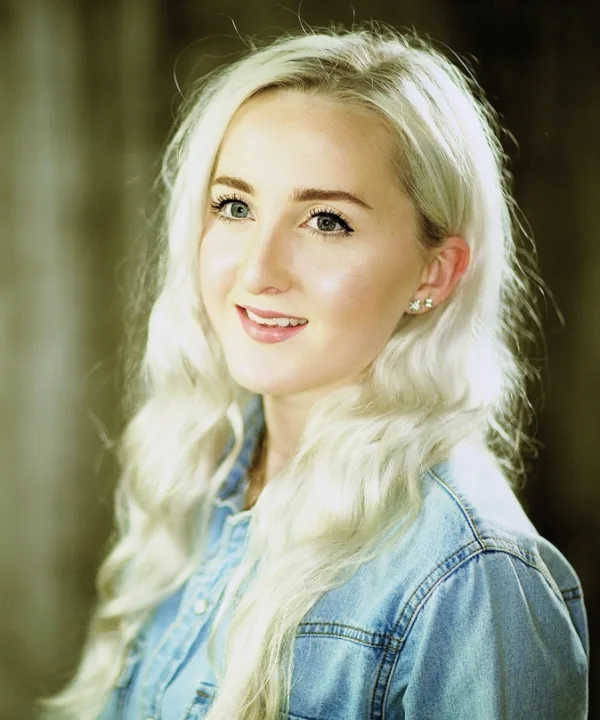 HOLLY JACKSON