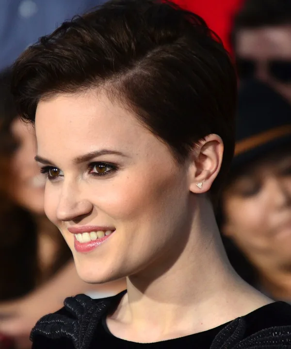 VERONICA ROTH